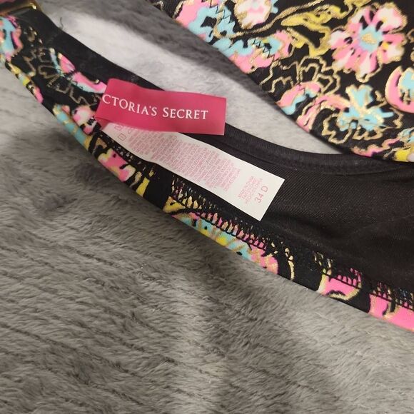 Victorias Secret Gorgeous Add 1.5 Cups Push Up Bikini Top Sz 34D - Picture 3 of 3